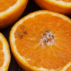 Gouden oorknoppen met citrien