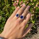 Zilveren ring grote blauwe zirkonia met witte kleintjes