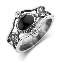 Zilveren ring onyx en bladmotief met swarovski