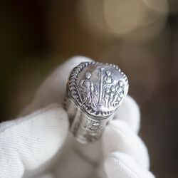 Antiek zilveren lodereindoosje gemaakt rond 1820 afbeelding de standvastigheid