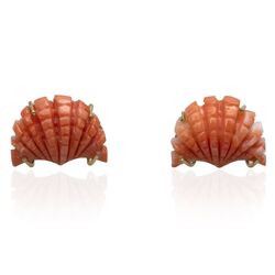 Gouden oorstekers baby koraal peau d'ange in de vorm van een sehlp