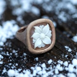 Diluca rosévergulde ring camee bloem witte blaadjes
