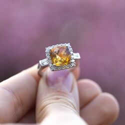 witgouden ring met citrien en briljanten