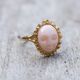Verguld zilveren ring met camee in koraal uit de Home Collectie van Zilver.nl