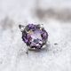 Zilveren ring met grote amethist en diverse kleine amethist en zaadpareltjes uit de Zilver.nl Home Collection