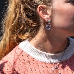 Heide Heinzendorff vierkante aanhangers jeans blauw E50