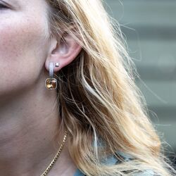 Heide Heinzendorff vierkante aanhangers bruin Swarovski Crystal E29