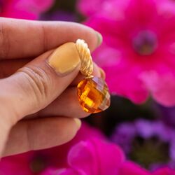 Heide Heinzendorff vierkante aanhangers champagne E50