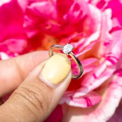 Witgouden ring met diamant solitair