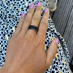 Brede zilveren ring met zwart zirconia ZInzi zir506z