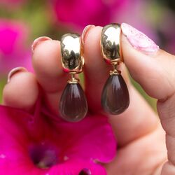 Maansteen aanhangers 14 karaat van Heide Heinendorff, verwissel je oorbellen dagelijks van kleur