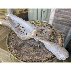 Zilveren fruitschep uit 1880 gemaakt door zilversmid J.J. Torlau te Amsterdam