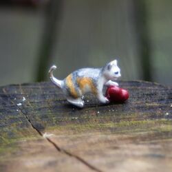 Saturno zilveren poes met hart met emaille 