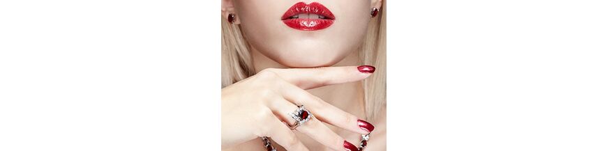 Gouden robijn sieraden