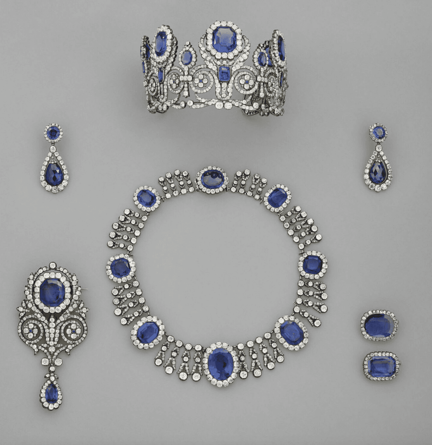 Saffier sieraden parure van koningin Marie-Amélie echtgenote van Frankrijks laatste koning Kennisbank Zilver.nl