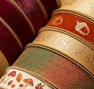 sieraden,  zilver en kraamcadeaus feestelijk verpakt