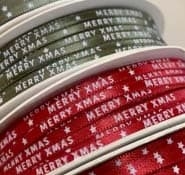 sieraden,  zilver en kraamcadeaus feestelijk verpakt